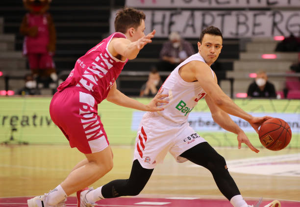 他开出了高 他开出了高