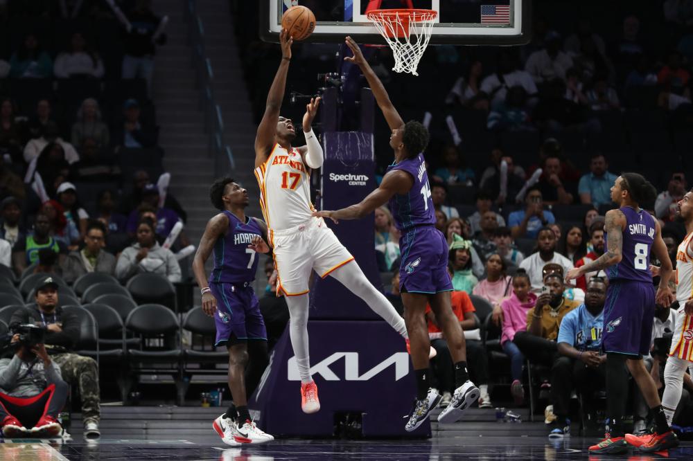 同龄中卫依 同龄中卫依