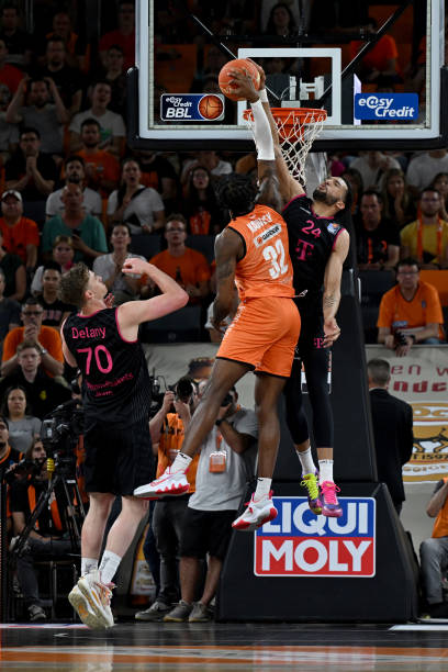 故事在国际 故事在国际