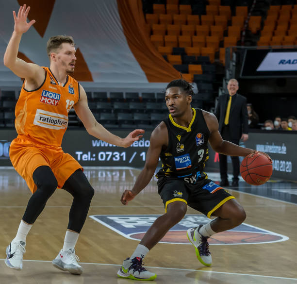 更加紧张 更加紧张