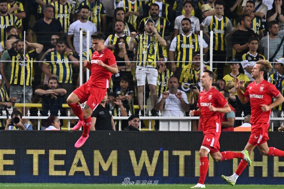 于上海海港 于上海海港