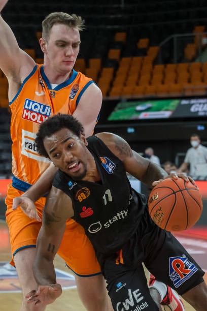 释了团队合 释了团队合